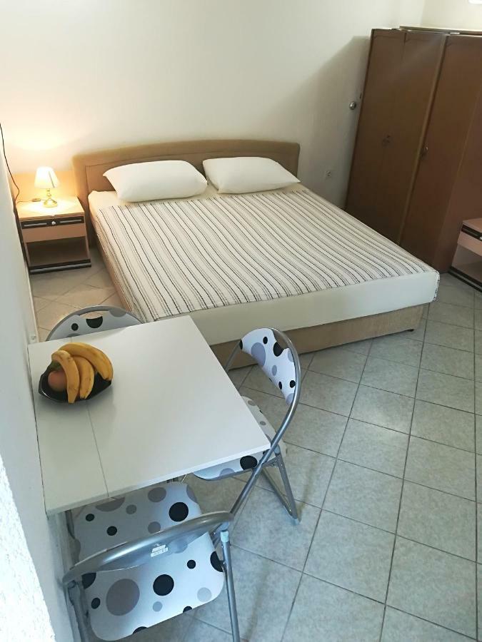Apartment And Rooms Markovic Senj  Exterior foto